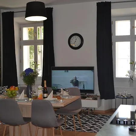 Leon Downtown Apartment *