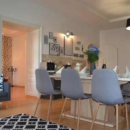 Apartament Leon Downtown *